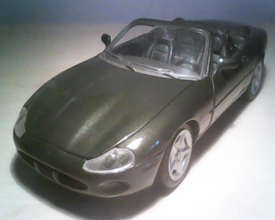 Jaguar XK8